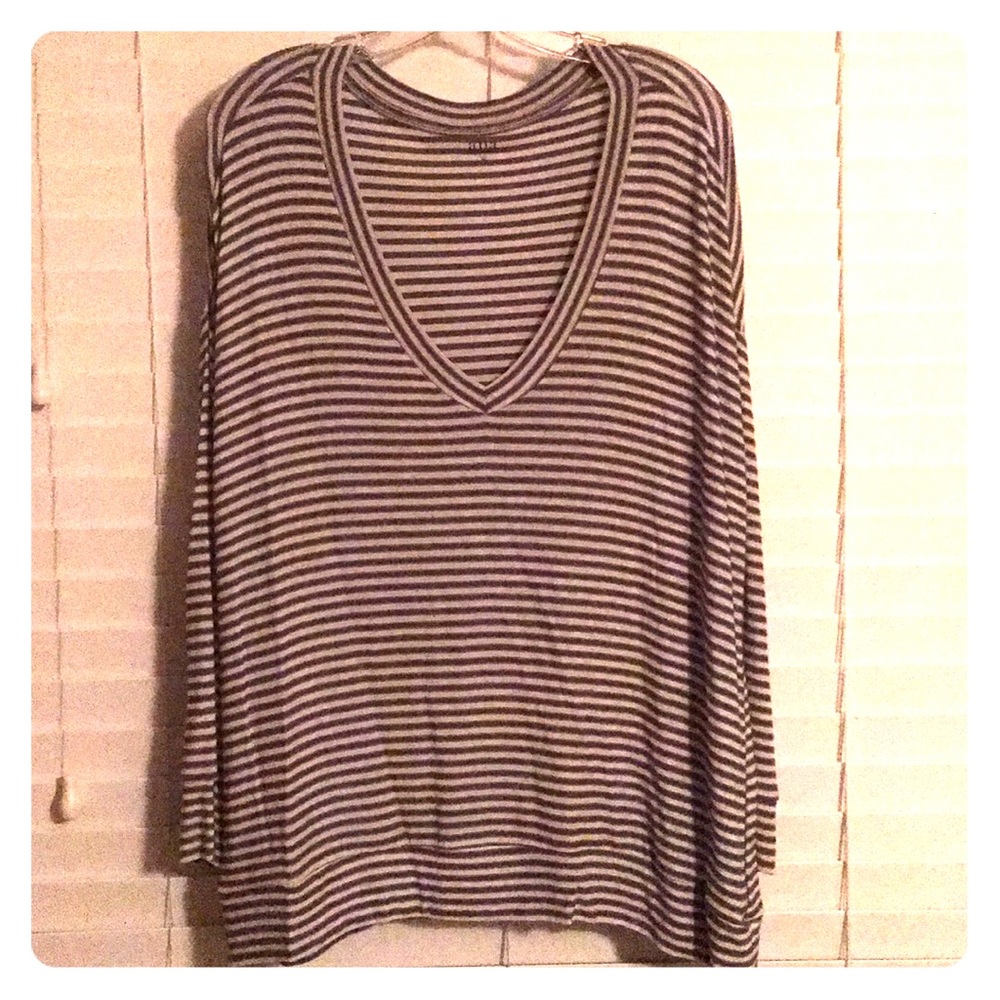 Light weight sweater